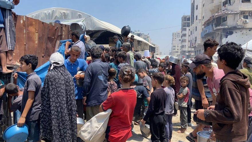 La fuerza de las manos extremeñas sostiene ayuda humanitaria para paliar la hambruna en Gaza