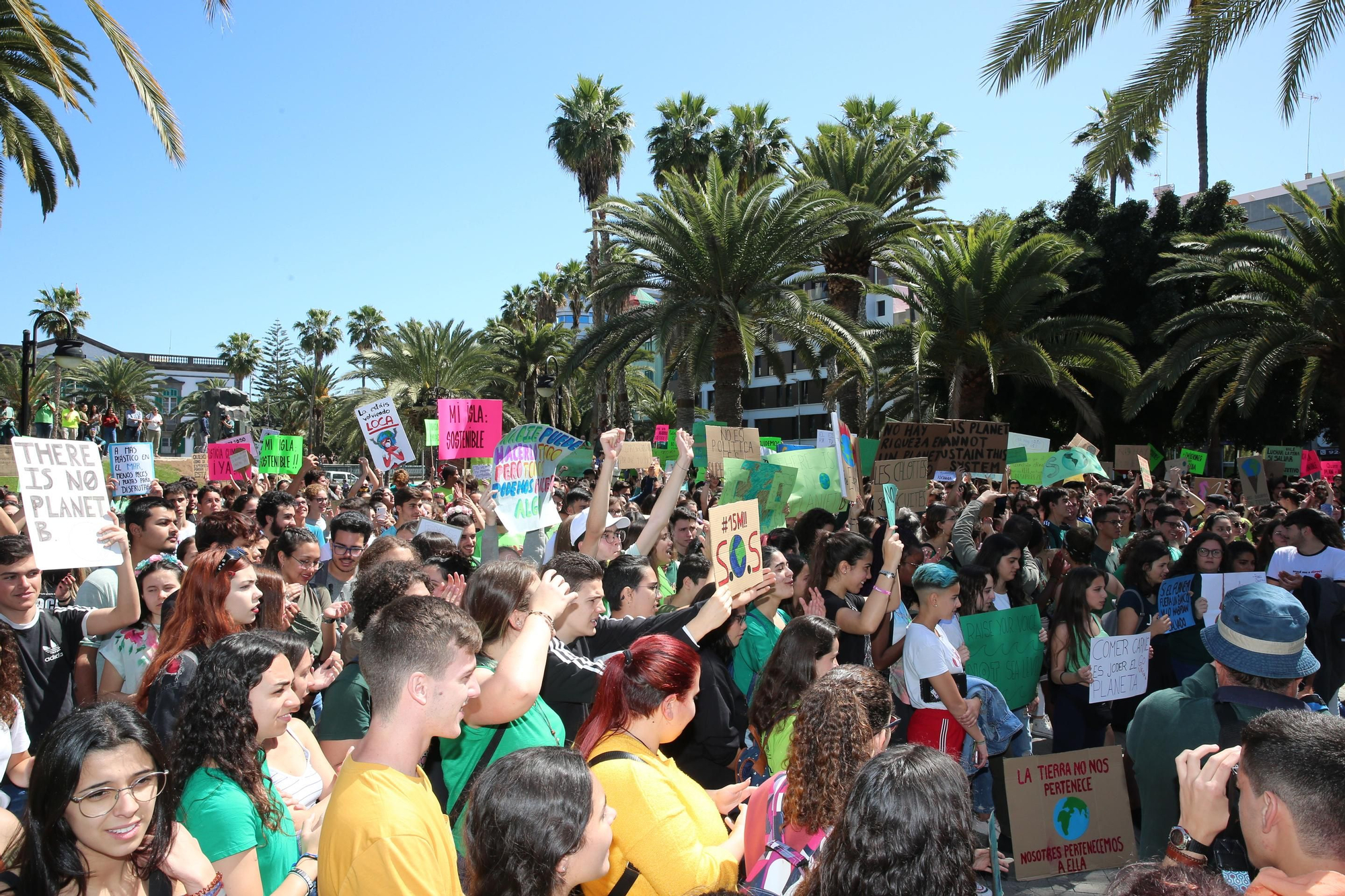Manifestación en la plaza de La Feria.