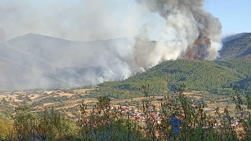 Foto del incendio en Sevilleja de la Jara (Toledo) el 29 de julio de 2022