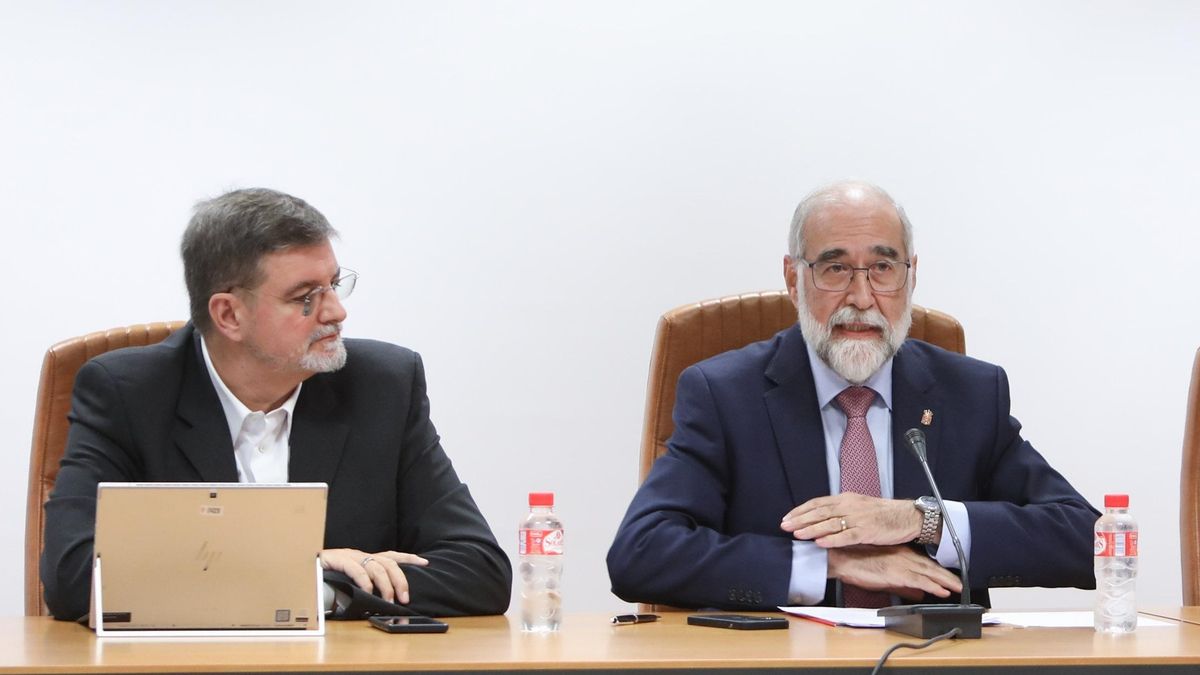 Navarra destituye al gerente de Osasunbidea para dar un "impulso" a Salud en lo que resta de legislatura