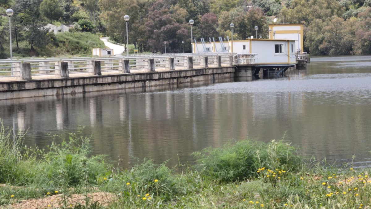 La CHG garantiza el suministro de agua de consumo humano durante tres años