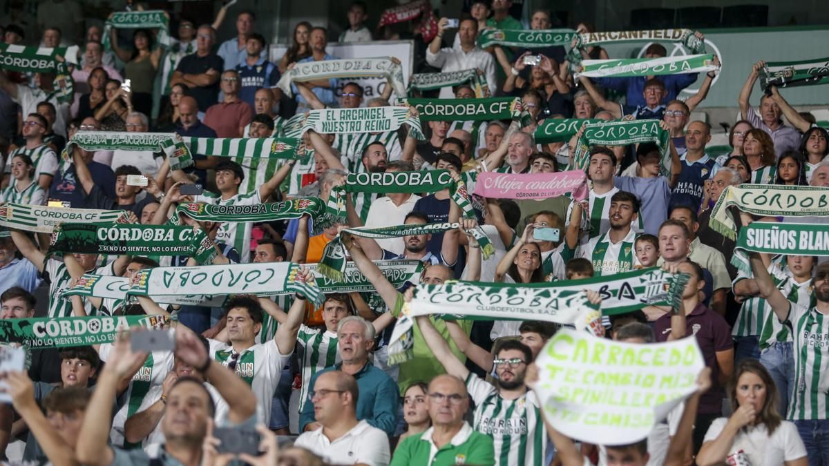 Grada Blanquiverde del Córdoba CF - Granada CF