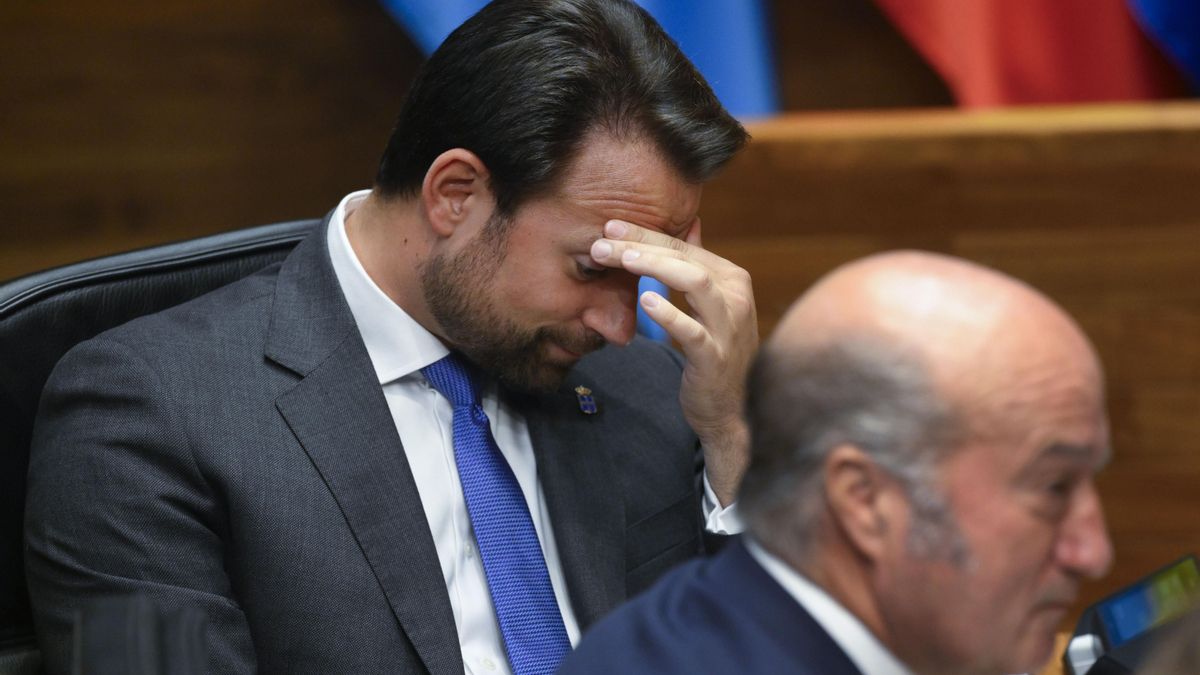 El diputado del PP, Álvaro Queipo, en la sesión plenaria en la Junta General del Principado.