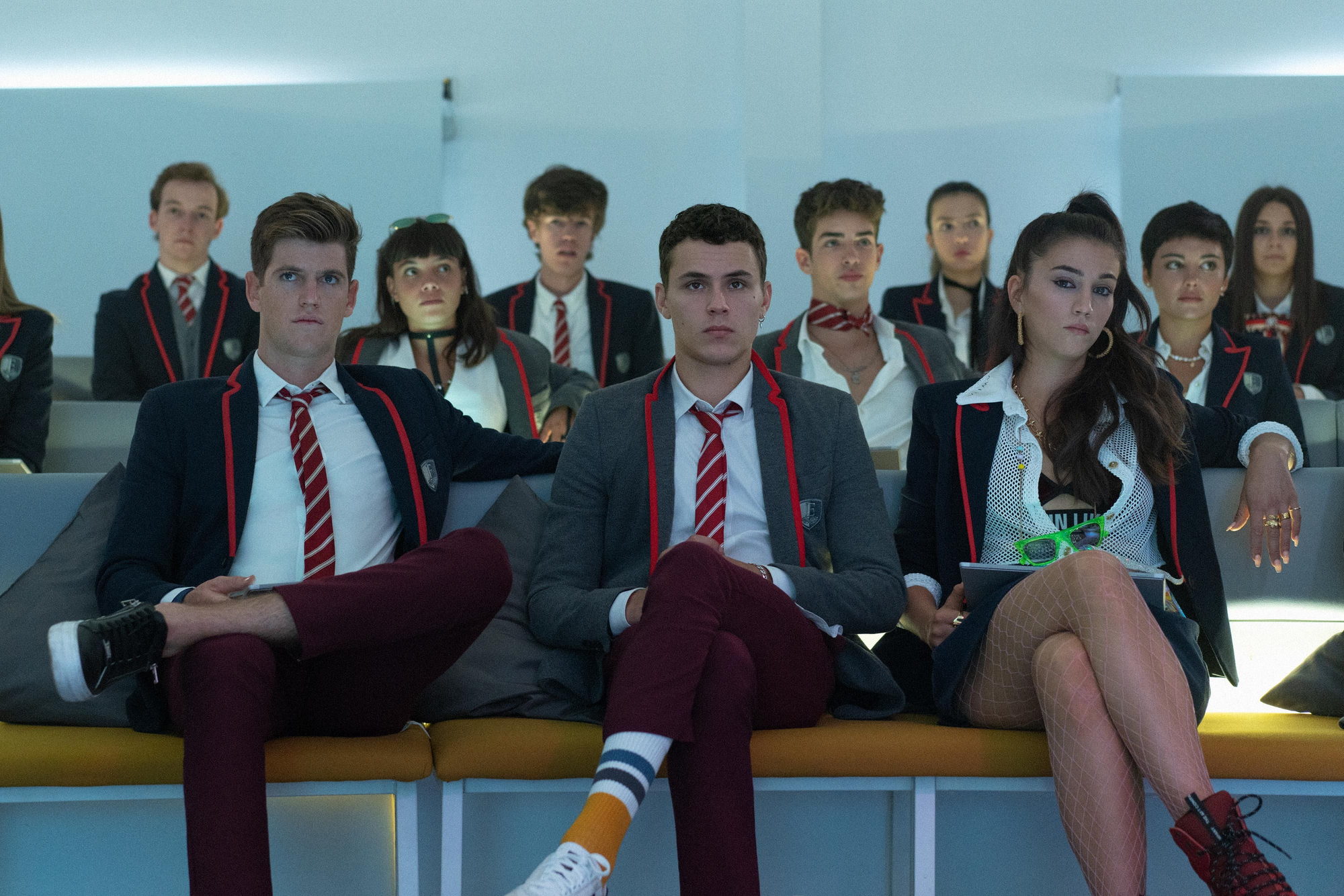 'Élite' presenta a sus nuevos alumnos y a los adultos de la temporada 4