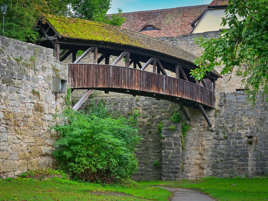 Puente cubierto en el Bastión del Hospital.