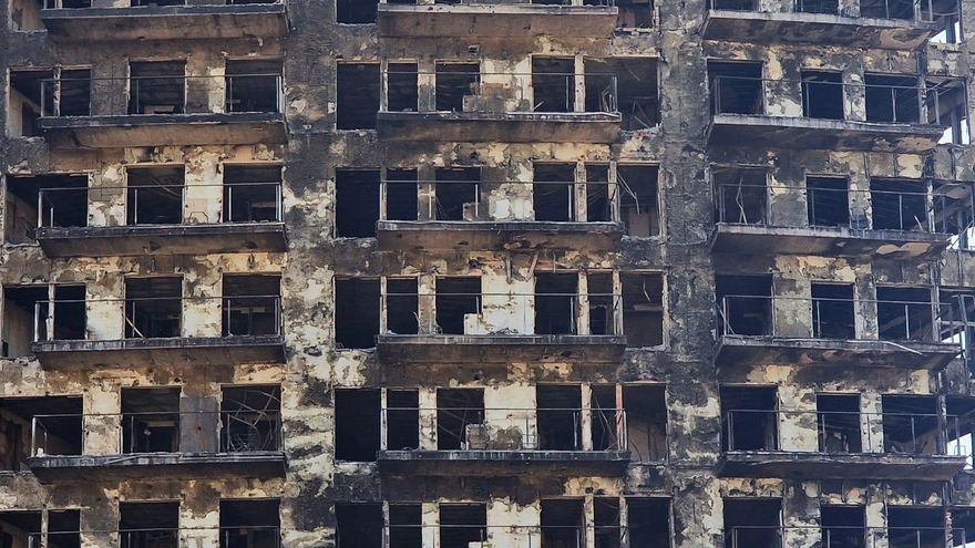 El promotor del edificio incendiado en València: "No sé de qué estaba construida la fachada"