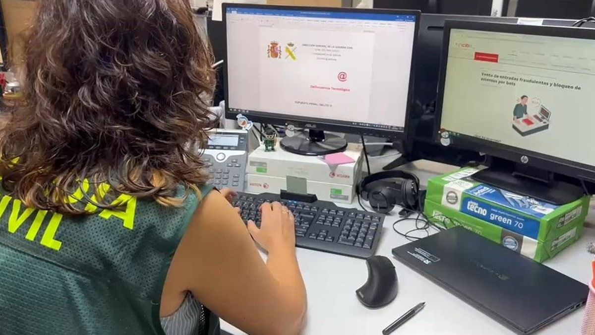 Investigadas siete personas en Vizcaya y otra en Castro por anuncios falsos en internet de entradas de fútbol