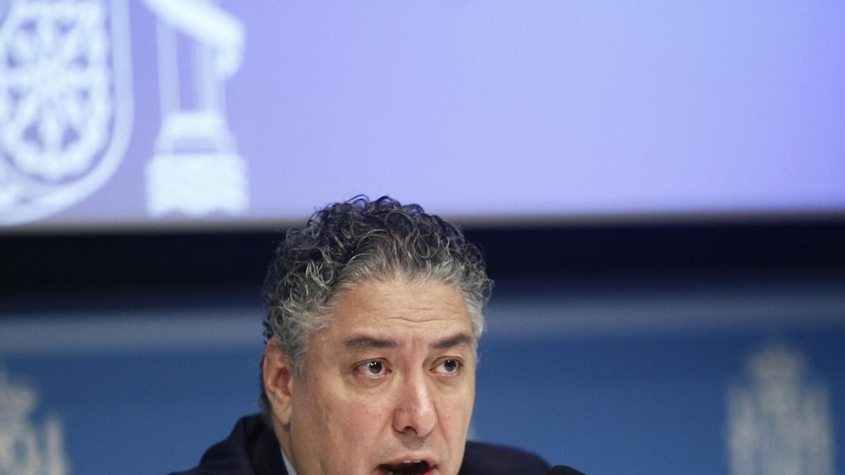 El Gobierno asume que en 2015 también 'tirará' de la hucha de las pensiones, pero menos que el año pasado