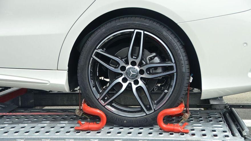 Antifraude reprocha al concejal de Tráfico de Benidorm que llamara un sábado a la grúa para que un exedil recuperara su coche sin pagar