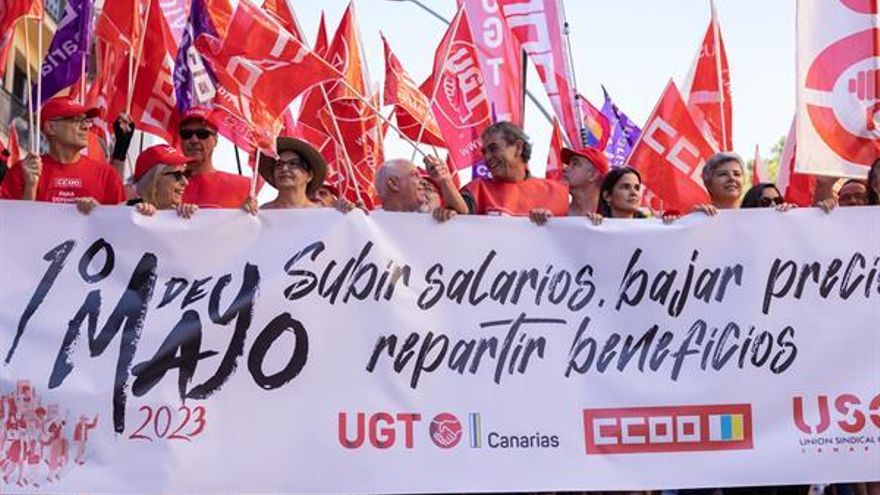 La reciente huelga de la hostelería inspira la lucha en otros sectores: Canarias sale a la calle para pedir mejores salarios