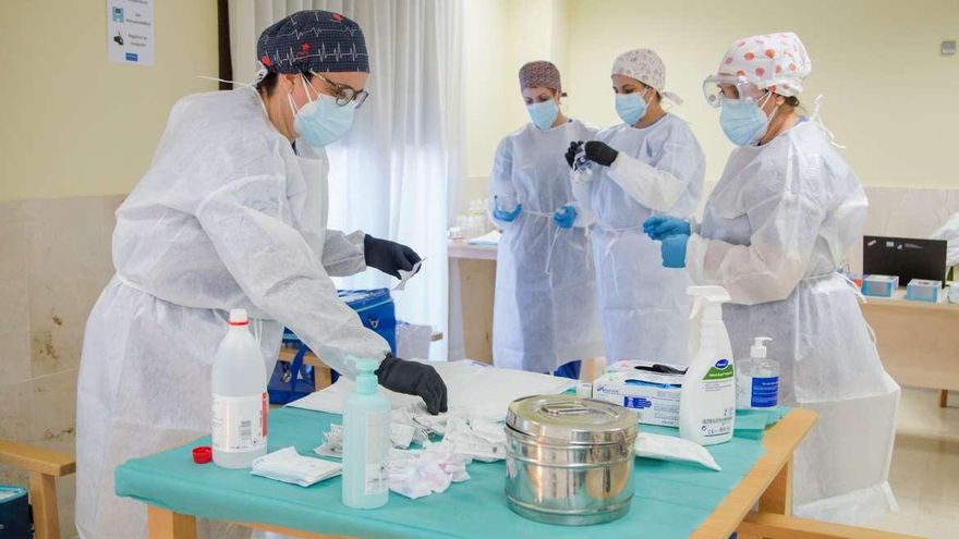 2.100 profesionales sanitarios ya han sido vacunados en Extremadura