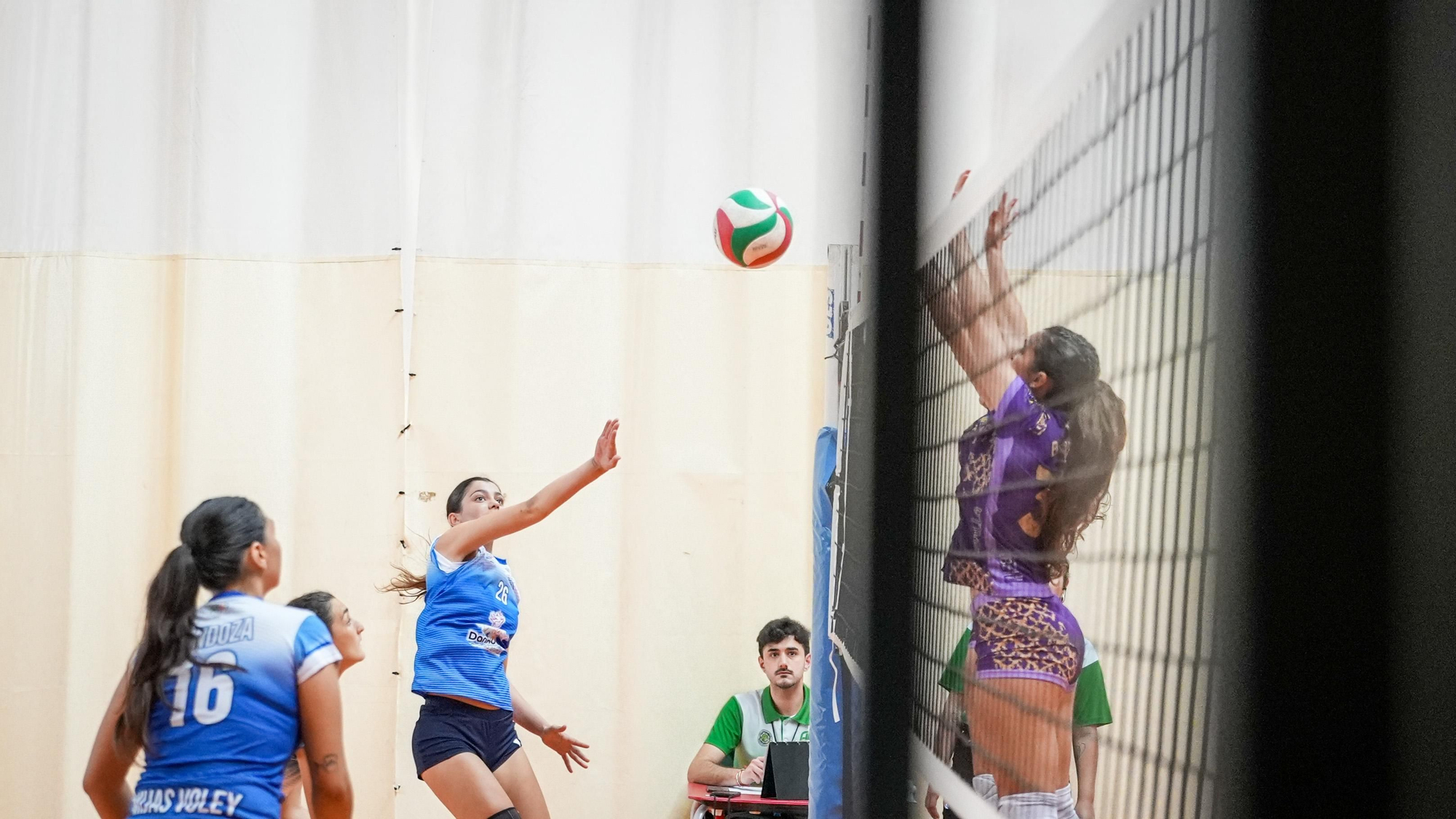 El mejor voleibol andaluz ya deja su huella en Córdoba