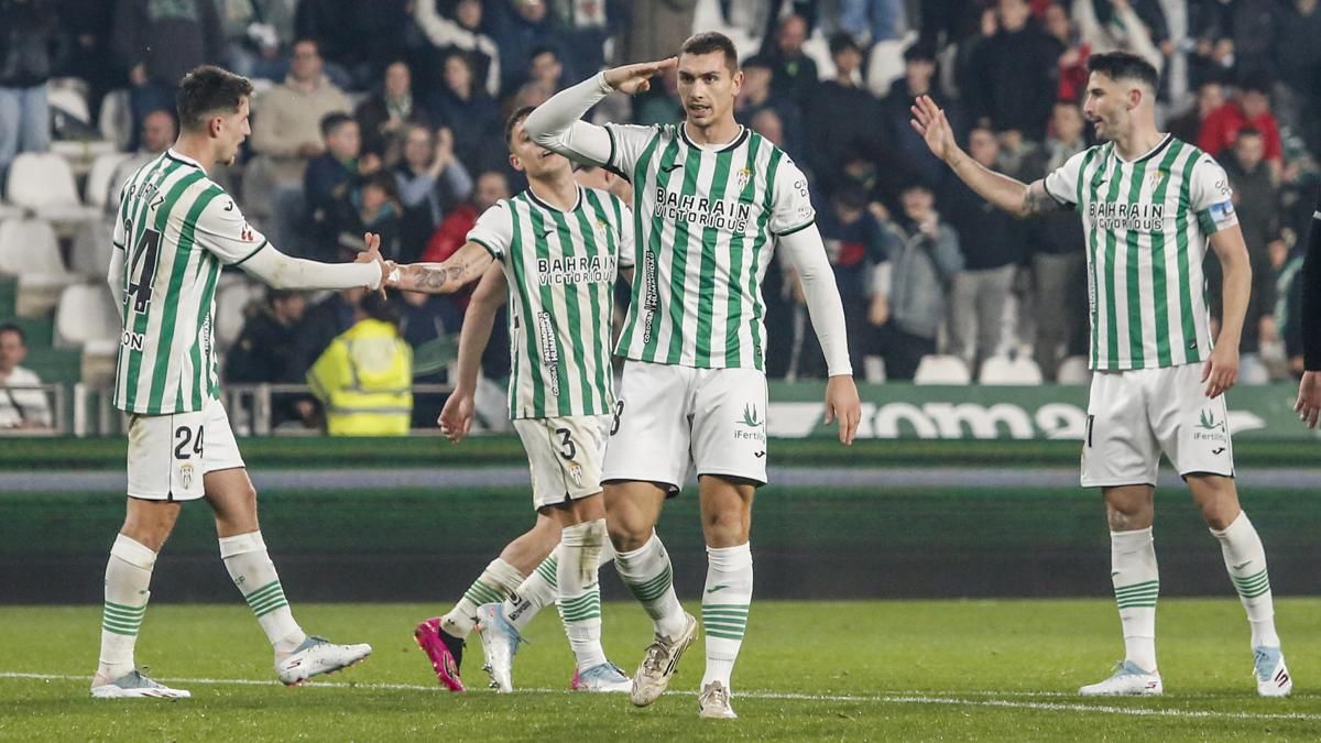 Adri Fuentes: un portazo a los rumores con la fuerza del gol