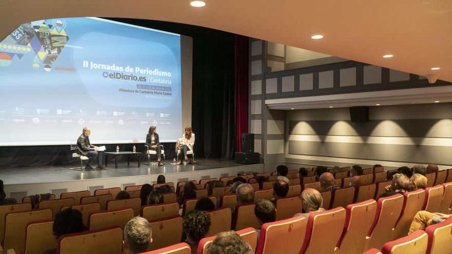 La Filmoteca de Cantabria Mario Camus durante el coloquio.