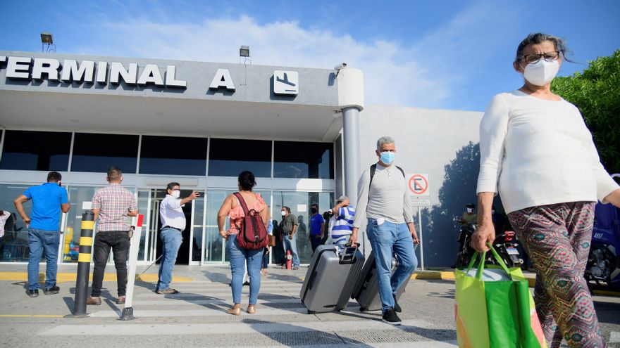 Cerca de 300 hondureños afectados por la crisis en España vuelven a su país