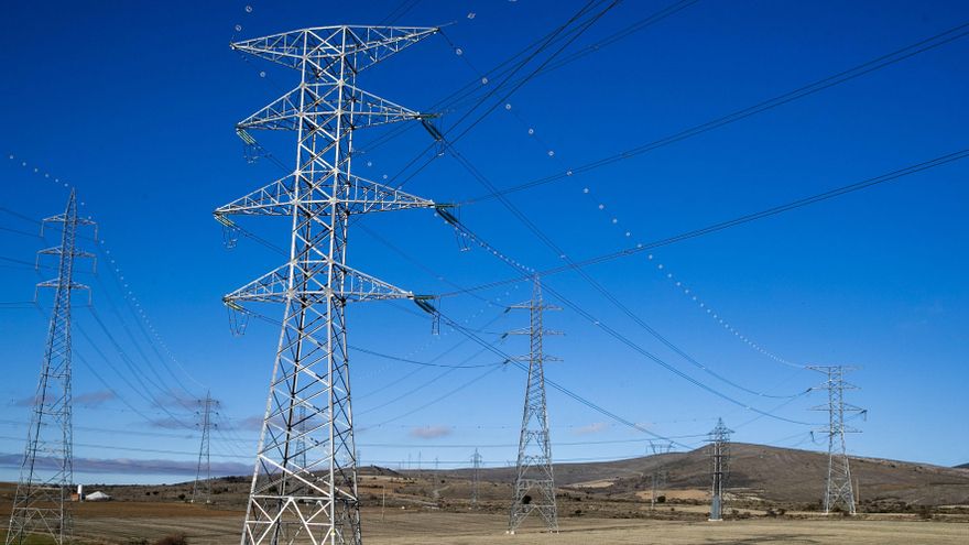 Competencia pronostica que la débil recuperación del consumo eléctrico se ralentizará en 2025