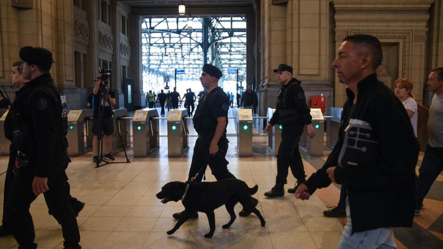 Nuevas amenazas de bomba afectaron a cuatro líneas de tren y dos colegios porteños