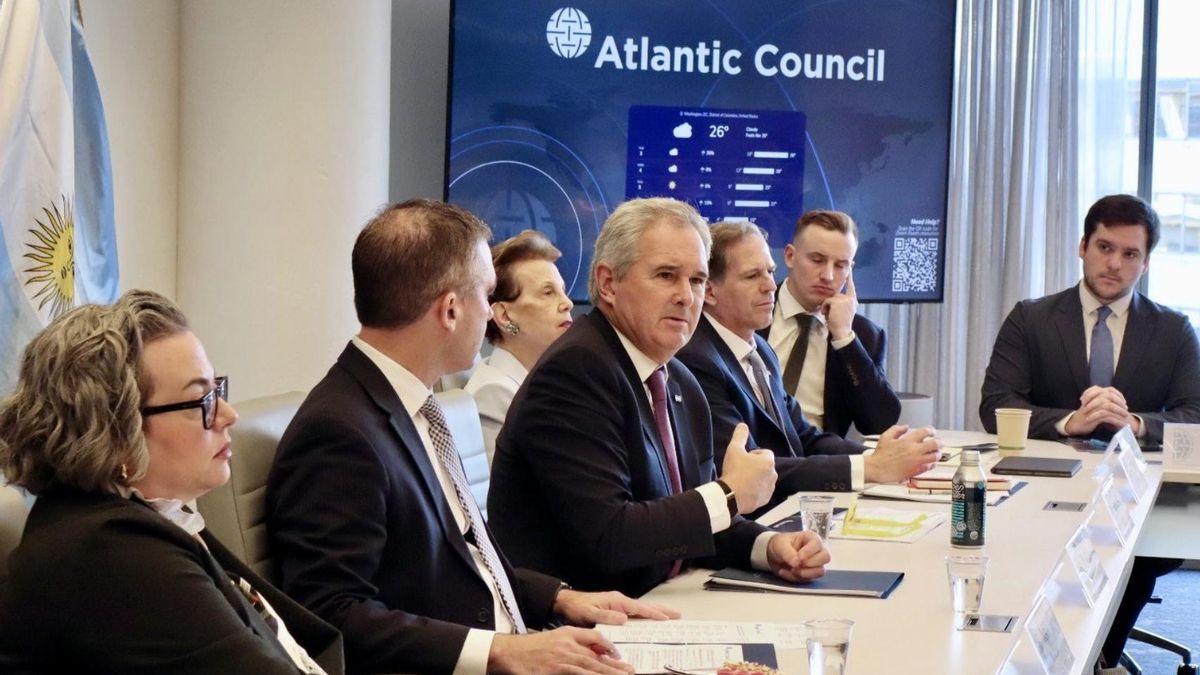 El Gobierno participa de una cumbre de minerales críticos armada por Trump para recortar la influencia de China