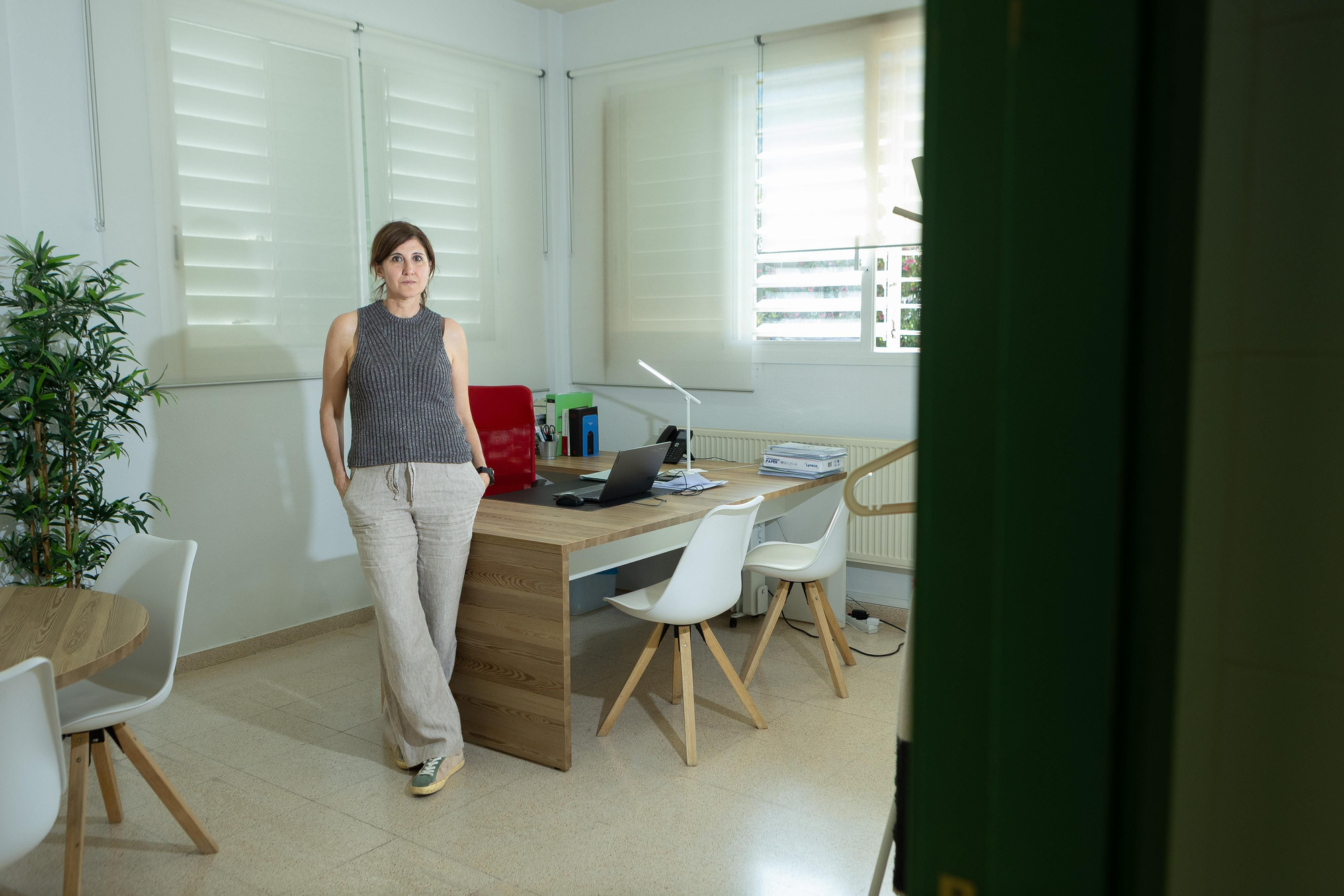 Antonina Pujol: "El sistema exprime hasta la última gota la vocación del profesor mientras, simultáneamente, ha ido liberando al alumnado de las responsabilidades que le eran propias"