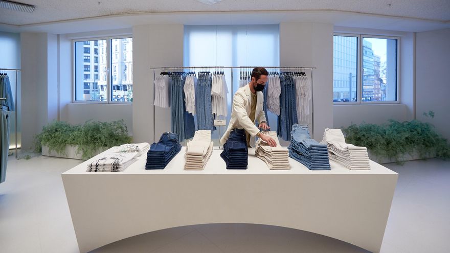 Inditex avisa de nuevos problemas de la cadena de suministro y acelera sus inventarios de prendas