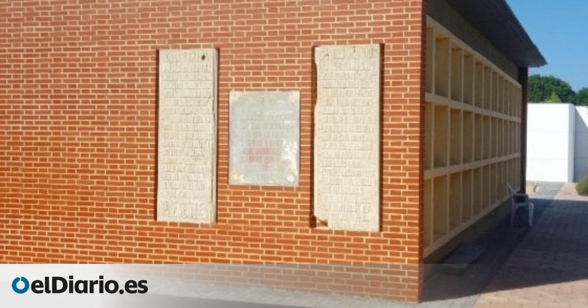 Fiscalía abre diligencias por las placas franquistas de Benifaió reubicadas en el cementerio por el ayuntamiento