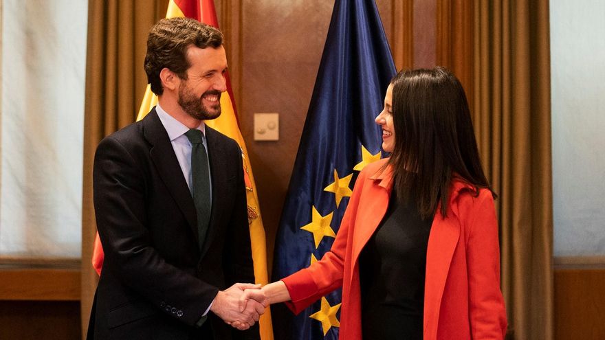 El choque definitivo de Casado y Arrimadas deja en el aire los gobiernos de Murcia, Madrid y Castilla y León