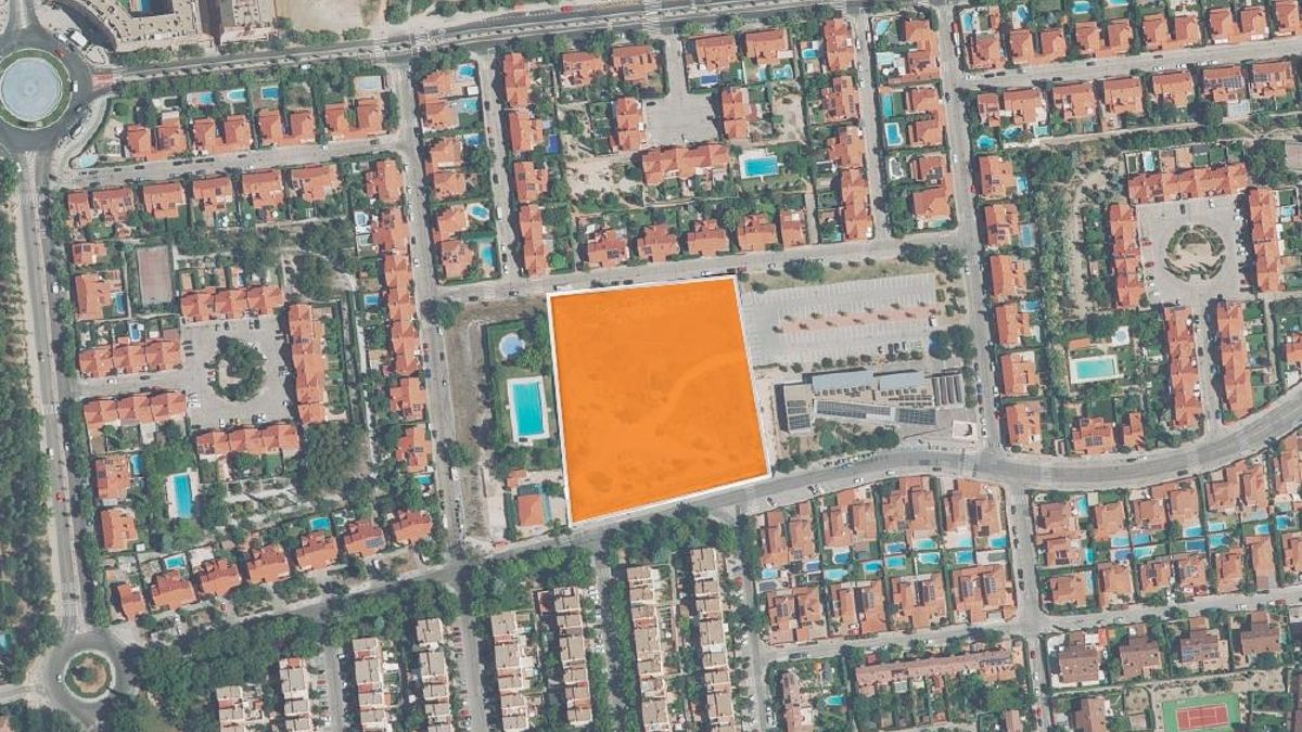 Una de las parcelas escogidas para edificar vivienda pública de alquiler social, en la calle Picos de Urbión