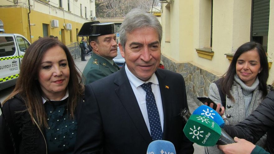 Lucrecio Fernández: "Lo mejor que podría pasarle a la democracia es  que la actividad política de Vox desapareciera"