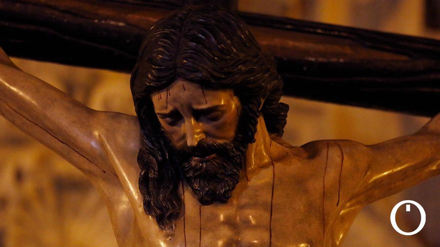 La Buena Muerte marca la madrugá del Viernes Santo