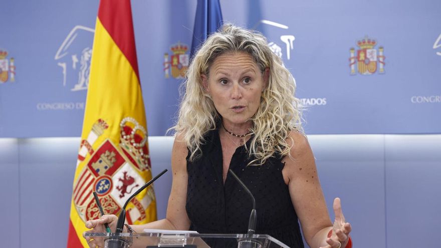 Imagen de archivo de la socialista Montserrat Mínguez durante la rueda de prensaen el Congreso.