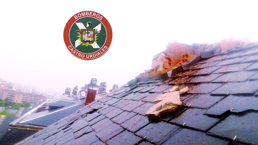 Un rayo causa daños en el tejado de un edificio de Castro