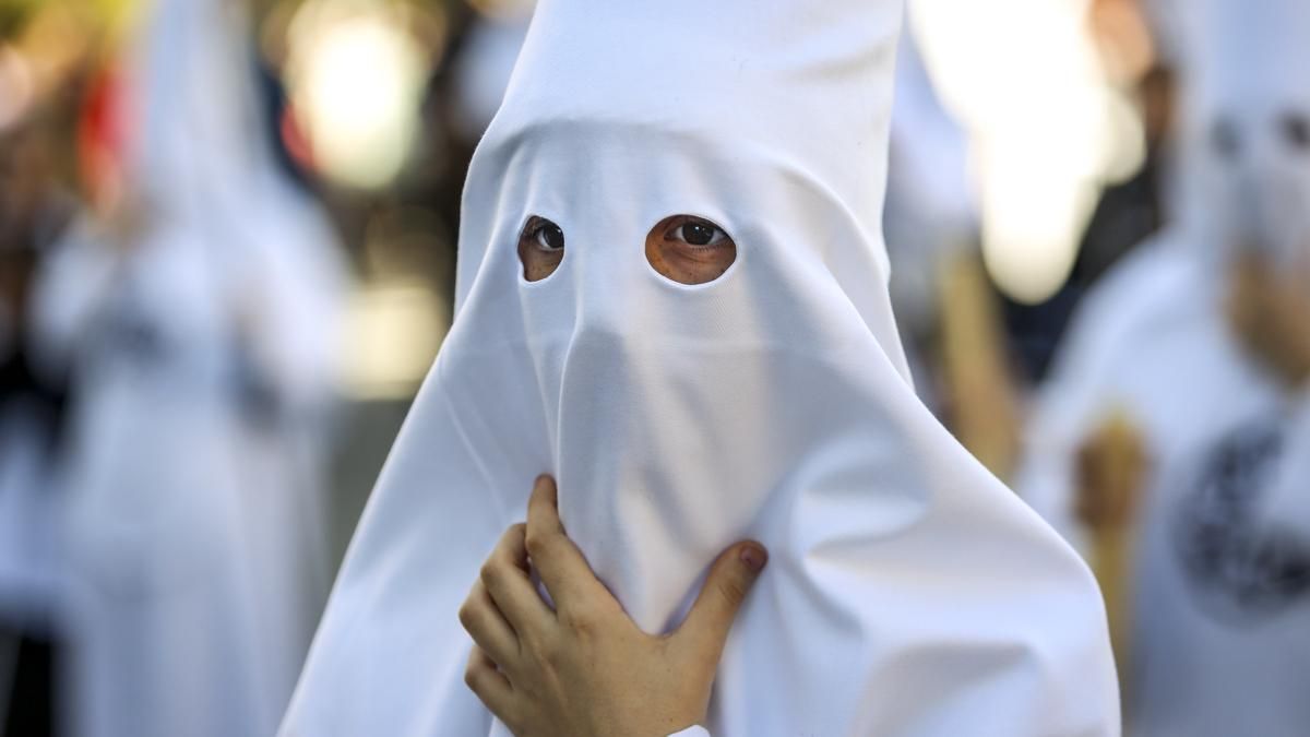 Salida procesional de la Hermandad de la Presentación, en imágenes