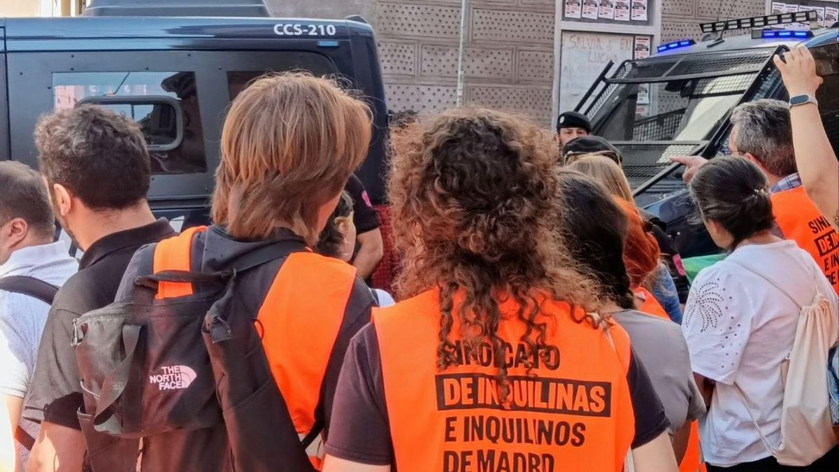 Activistas a las puertas del desalojo de Ecosol