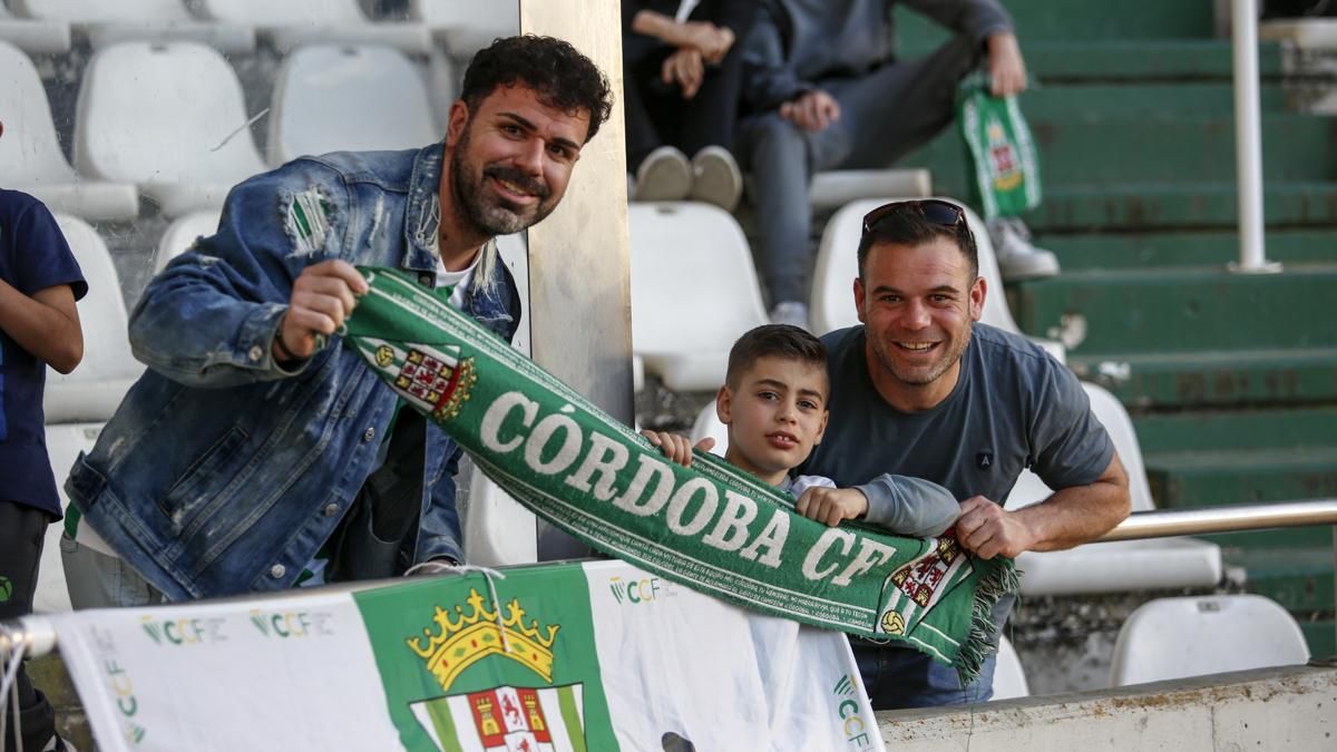 Grada Blanquiverde del Córdoba CF - CD Mirandés