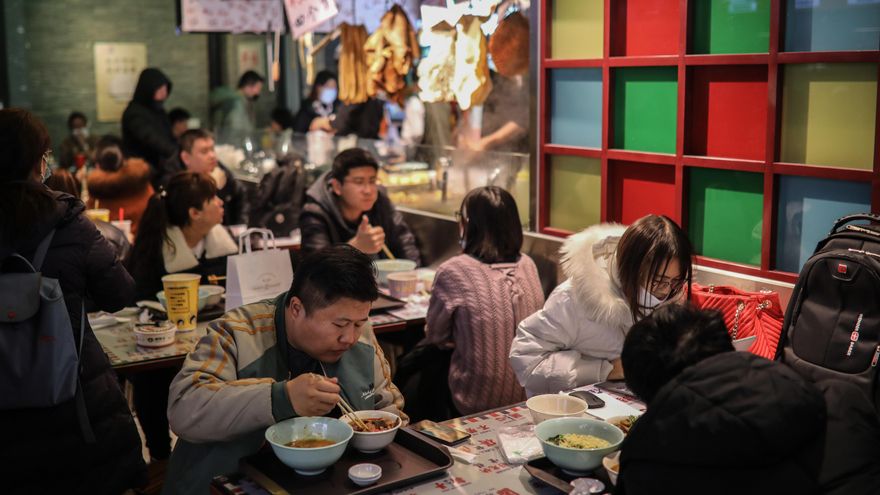 China suma 12 nuevas infecciones del virus, una de ellas por contagio local. EFE/EPA/WU HONG