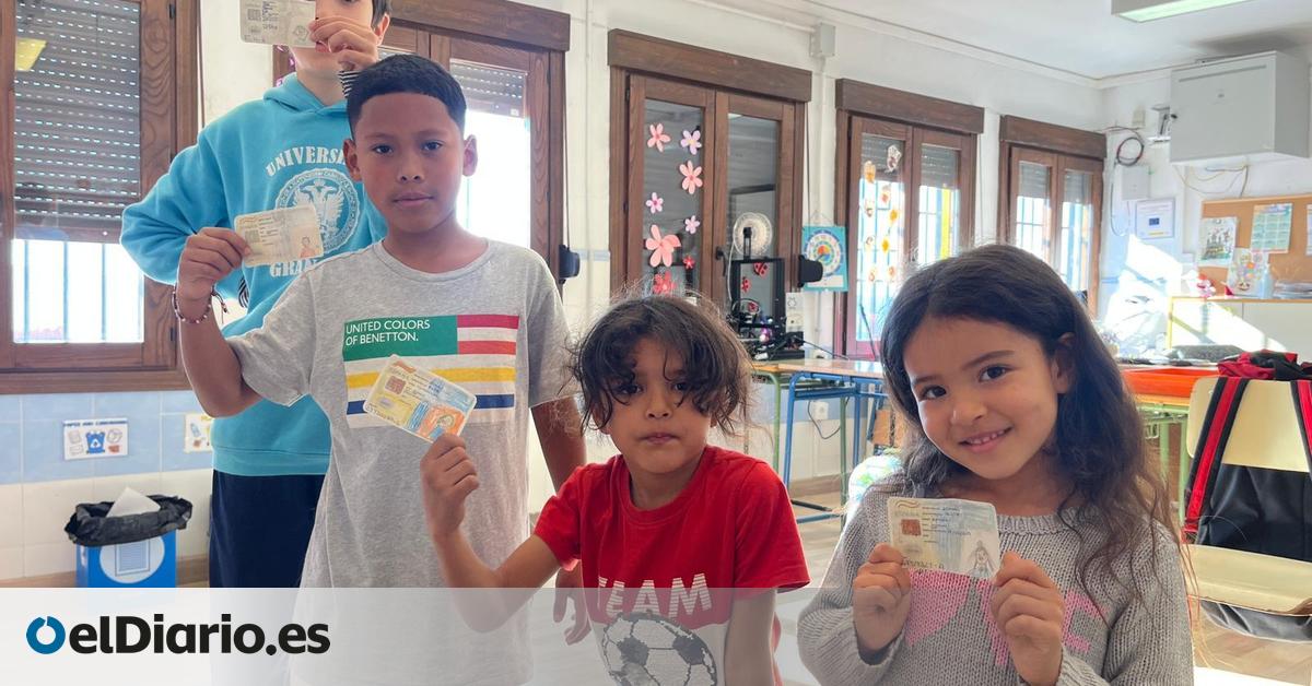 Un colegio rural multicultural de La Alpujarra que desafía la despoblación: "Si la escuela se cierra, el pueblo se muere"