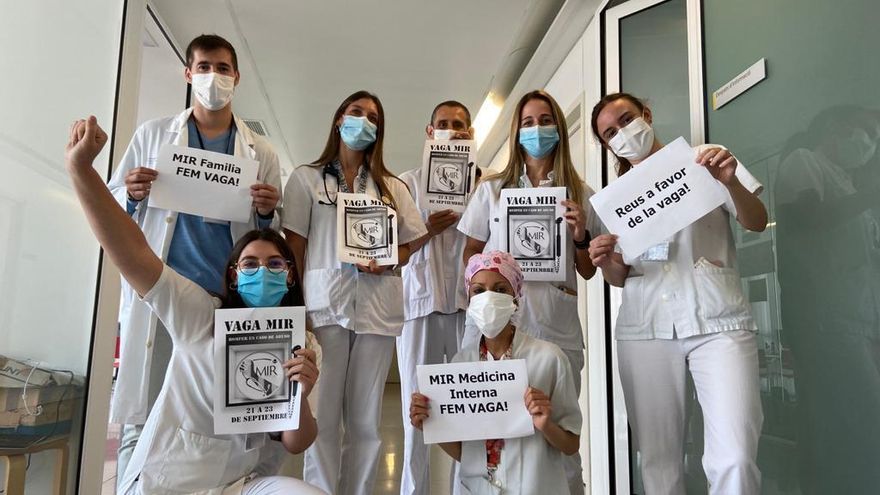 Los 3.500 médicos residentes de Catalunya, llamados a la huelga: "Nos usan de mano de obra barata"