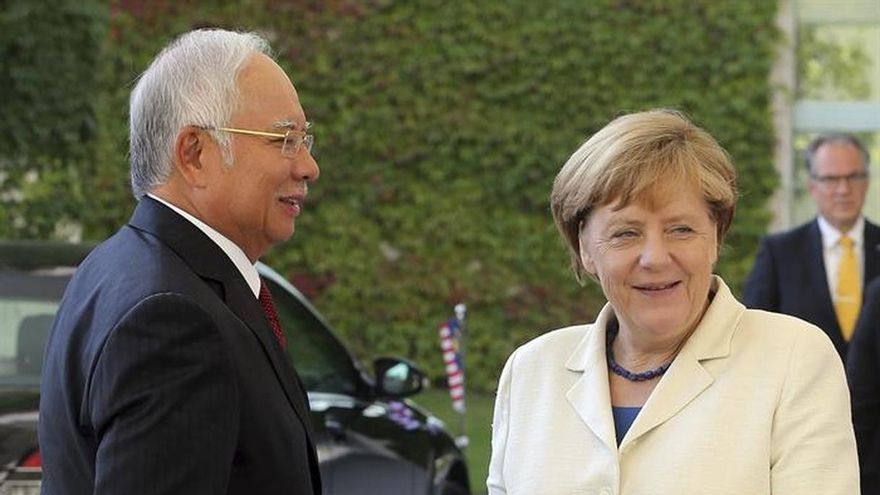 Merkel rechaza por principios escoger a los refugiados según su religión