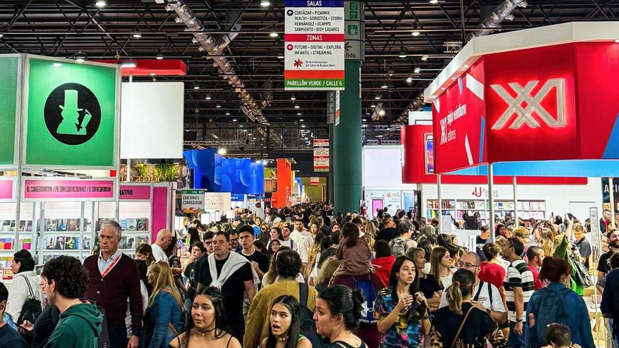 Feria del Libro 2025: ventas desparejas, presentaciones colmadas y furor por ‘El Eternauta’