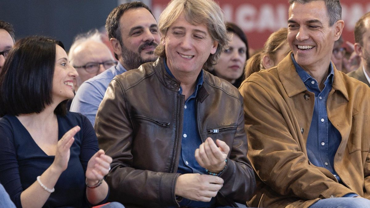 El PSOE de Castilla y León rechaza que Carlos Martínez haga "mofa" del sentimiento leonesista en la polémica por la 'i griega'
