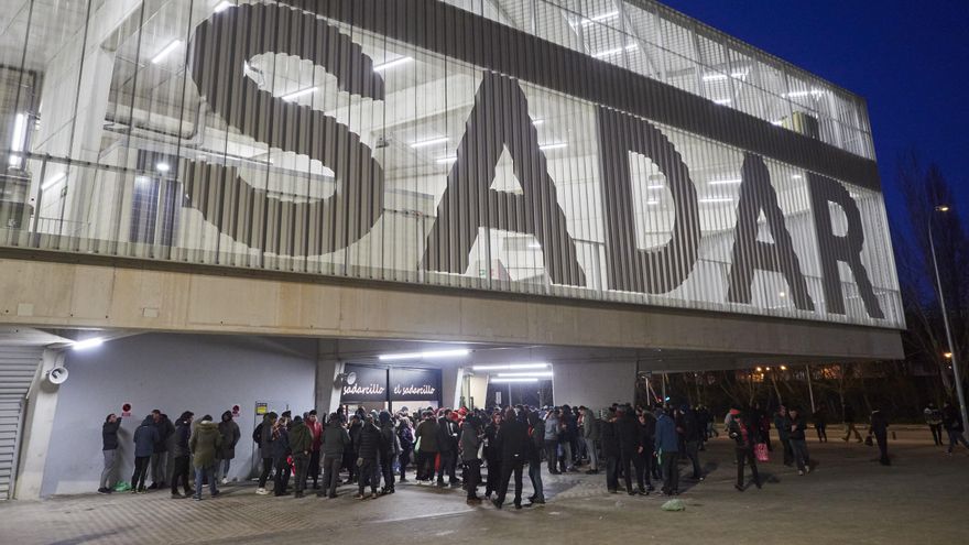 El Parlamento de Navarra pide sustituir a la Policía Nacional por la Foral en el estadio de Osasuna
