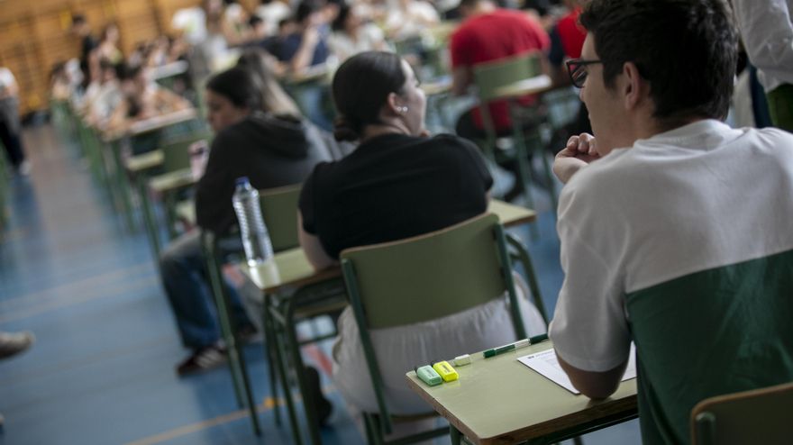 Profesorado de Dibujo Técnico pide la dimisión de los responsables del examen de la materia en la PAU en Galicia por contener varios errores
