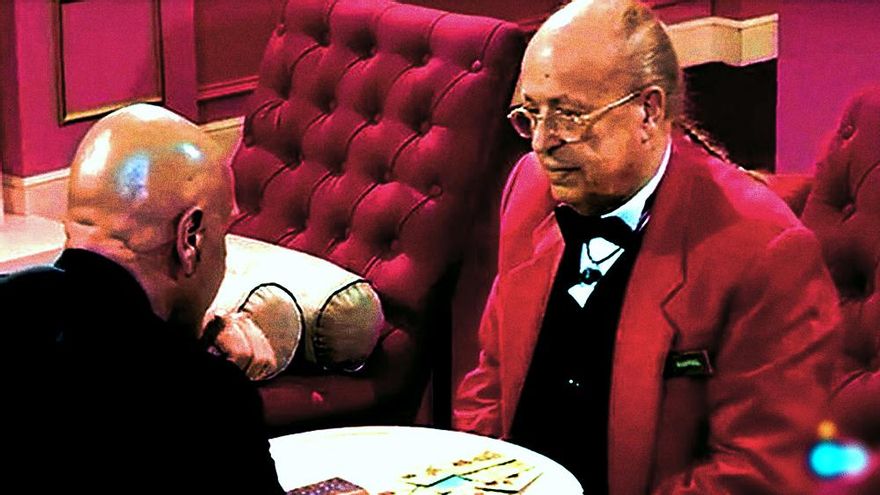 La sesión de cartas de Rappel y Kiko Matamoros