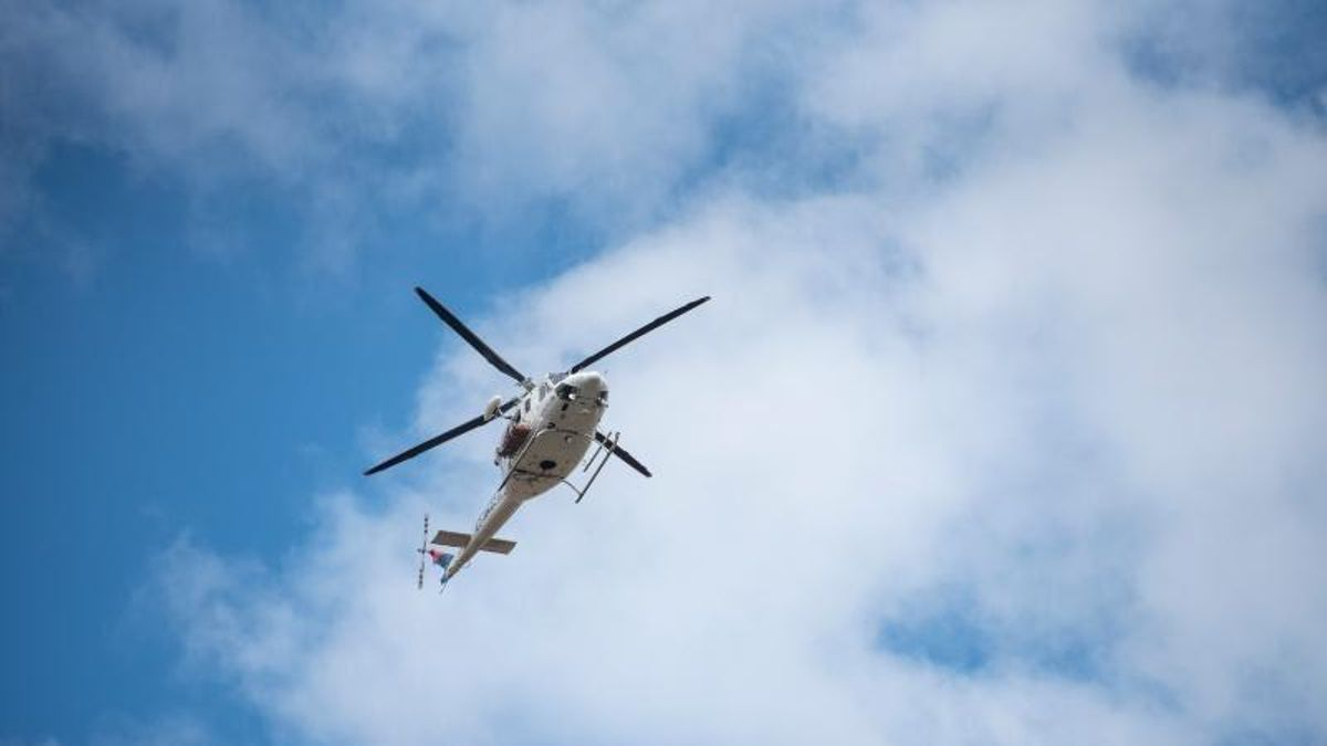 Dos heridos tras caer su vehículo por un barranco: uno ha sido trasladado en helicóptero al hospital de Logroño, el otro en ambulancia