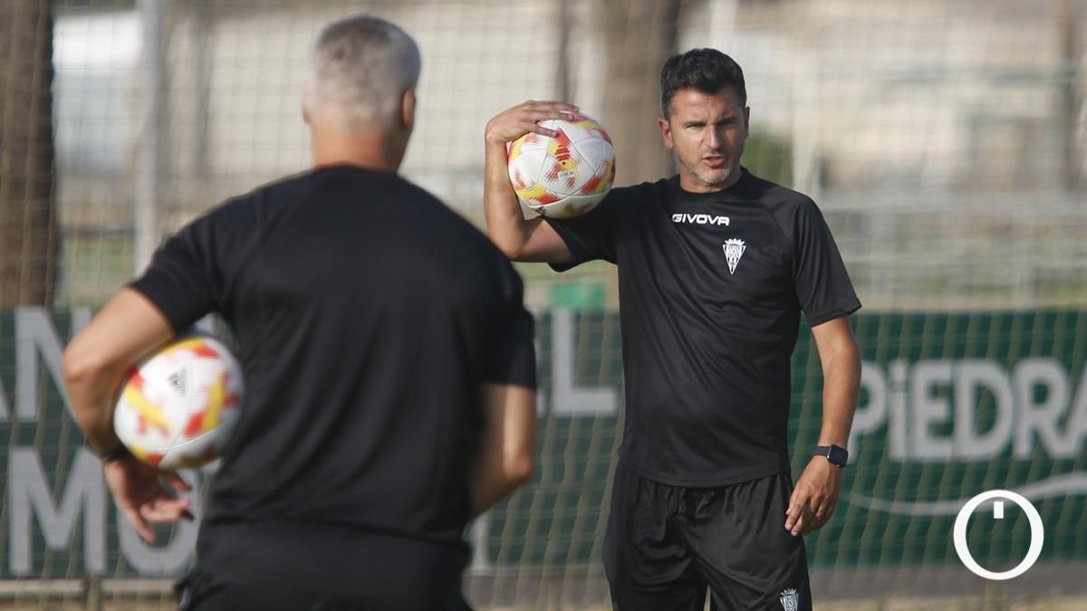 Primer entrenamiento del Córdoba CF tras las vacaciones