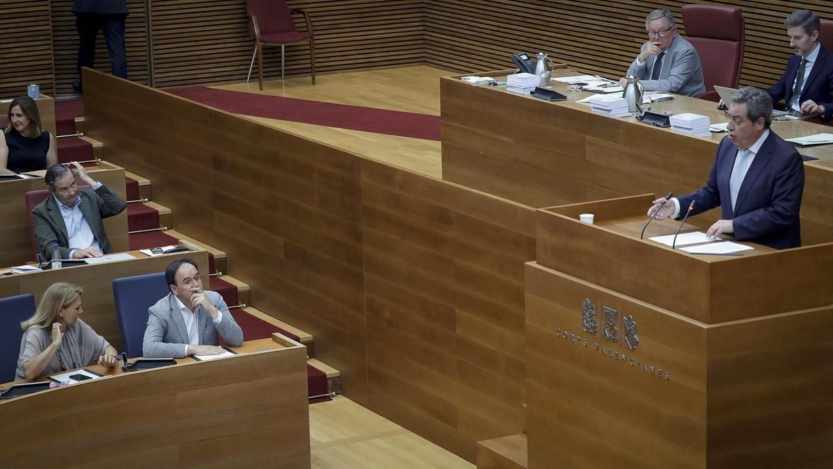 PP i Vox presenten en la vespra del ple de pressupostos esmenes per a corregir errors tècnics i de redacció