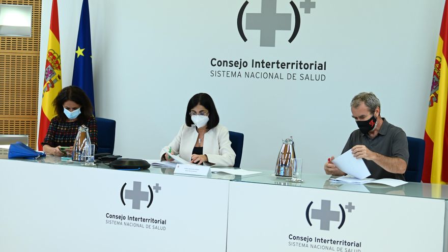 Sanidad y las comunidades aumentan el aforo de los partidos de fútbol hasta el 60% y fijan un 40% para el baloncesto