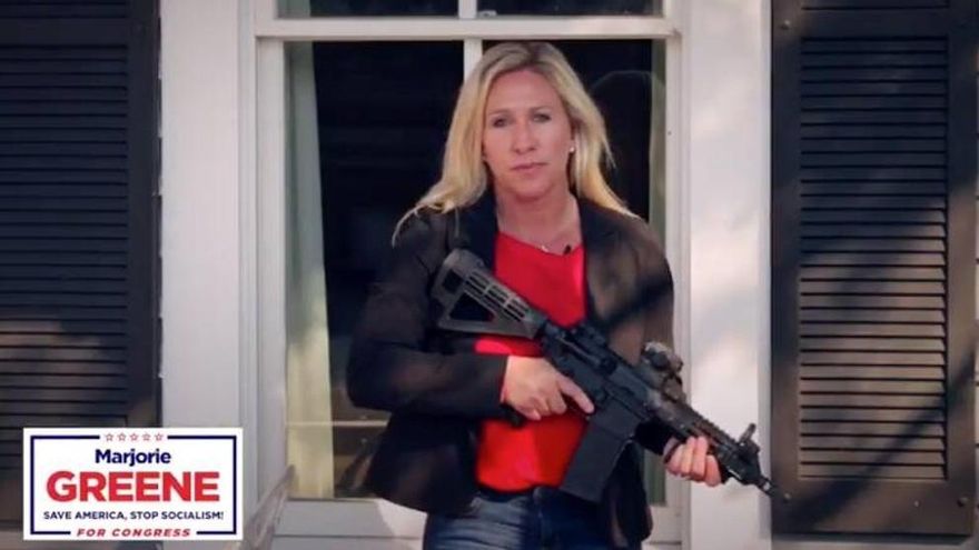 Los republicanos aplauden a su congresista más polémica: acosó a víctimas de tiroteos escolares y pidió la ejecución de políticos demócratas