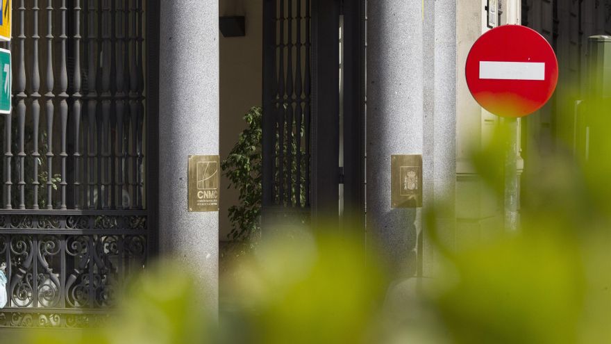 Archivo - CNMC, fachada de la Comisión Nacional de los Mercados y la Competencia.