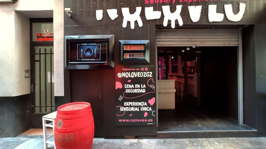 El restaurante Noloveo de Zaragoza: comer sin saber qué te estás llevando a la boca